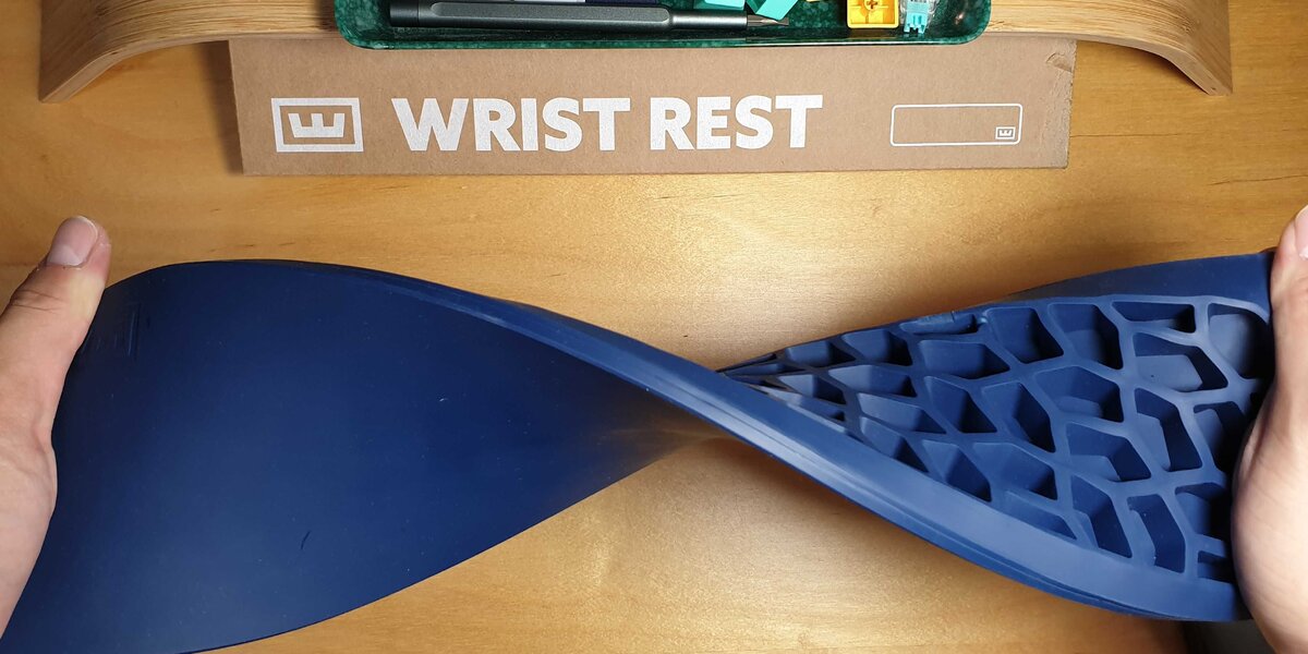 Wooting wrist rest